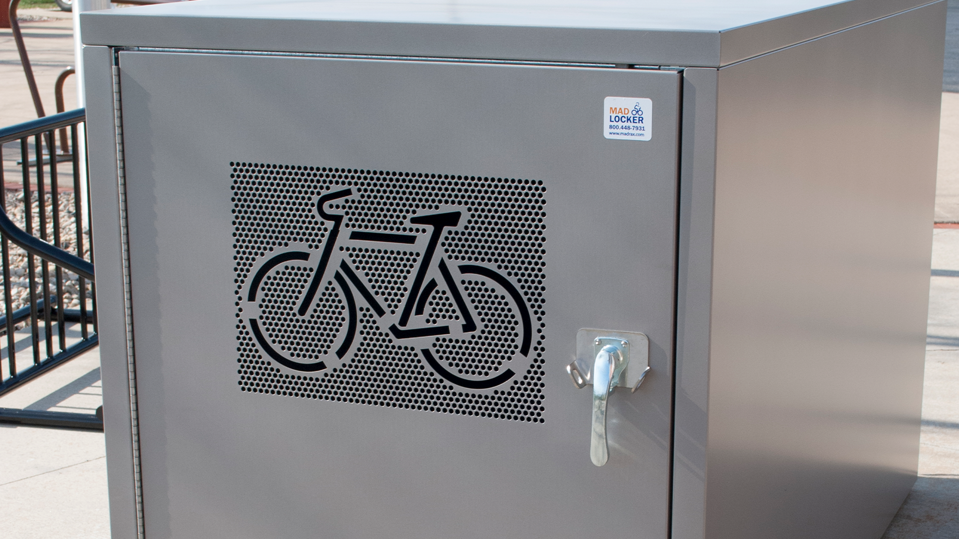 Locker bike clearance